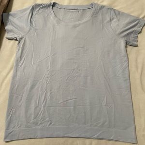 Lululemon size 12 blue swiftly tech perfect condition